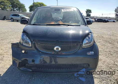 2016 Smart Fortwo z USA, uszkodzony, nr VIN WMEFJ5DAXGK067471